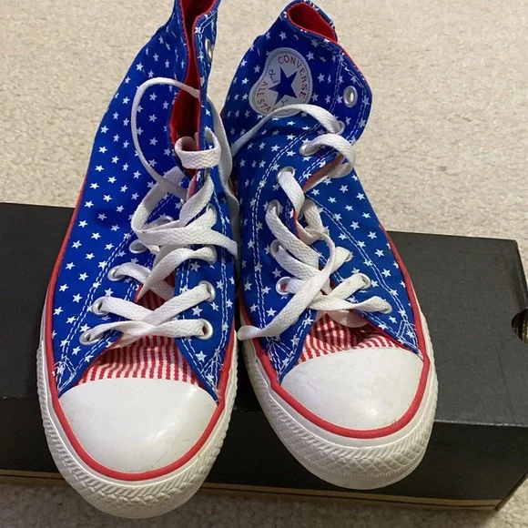 Converse - Picture 3 of 5